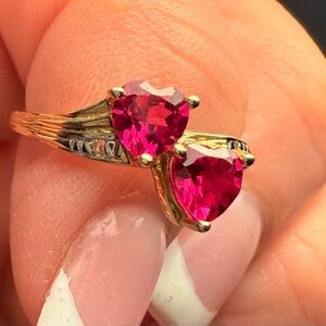 Elegant 10kt Gold Ring with Heart-Shaped Ruby Stones
